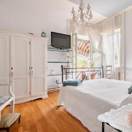 B&B La Casa di Pamela - 5 min Lago Varese โรงแรมในวาเรเซ
