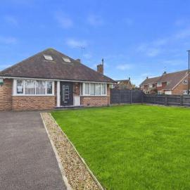 Modern & Cosy Home with Free Parking and Wifi, hotell i Slough