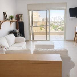Spacious Family Retreat by the Sea - Solena Suites，阿什杜德的飯店