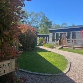 The Long Horn - Luxury Glamping Lodge Cheshire, hotel i Cuddington