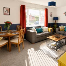 Inspire Homes 2-Bed Sleeps 5 near Leamington & M40, hotel in Southam