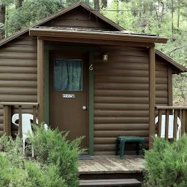 Peaceful and Pet Friendly Studio Cabin in Payson, Arizona, Perfect for a Glamping Weekend