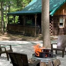 Rural Family Cabin Nestled Among Nature in Indiana, hotel em Birdseye