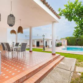 Panther Home Casa Colonial II Villa con Piscina Privada, hotel in Valencina de la Concepción