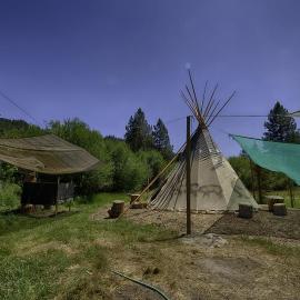 Incredible Secluded Tipi Nestled Amidst Trees and Fire Pit Provided in Garden Valley, Idaho, hotel u gradu 'Garden Valley'