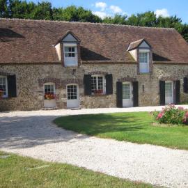 Domaine Les Épinois, 1h30 de Paris、クルトネのホテル