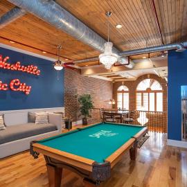 The Titan Penthouse Nashville-Rooftop Hot Tub Printer's Alley-steps to Broadway