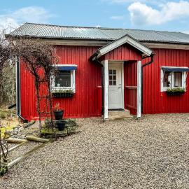 Awesome Home In Fristad With Wifi、Fristadのホテル