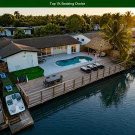 Waterfront Villa - 5 min Aventura - Cool Amenities