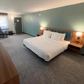 Best Western Johnson's Inn Downtown Gatlinburg، فندق في غاتلينبرغ