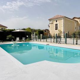 Maison Olivier - Luxurious vacation home in Dordogne, hotel Cherval városában