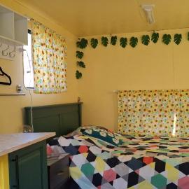 Viesnīca Truck Caravan Rustic Sunflower pilsētā Mount Crosby