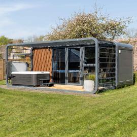 Glamping Pod with Hot Tub in Orchard