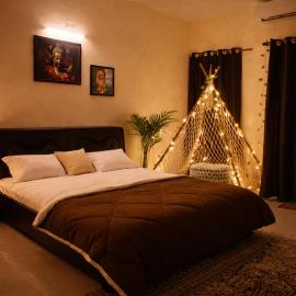 The Vrindavan Nook: Chhatikara şehrinde bir otel