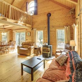 1/4 Mi to Hiawatha Forest Trails! Outdoor Retreat, hotell i Wetmore