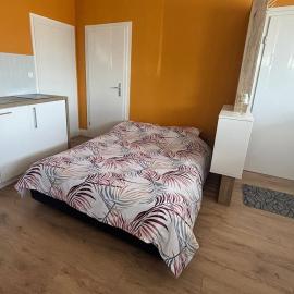 Studio cosy rdc proche de la gare، فندق في ألتكيرش