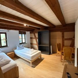 ALL IN Apartments 4 Schlafzimmer mit Balkon