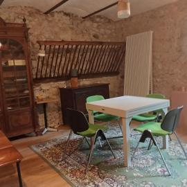 Charvolet, hotel en Izeron