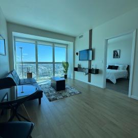 Downtown Skyline Suite- Breathtaking view