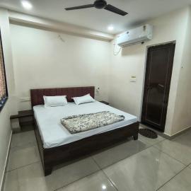 Hotel Kanha Stays