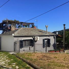 Ξυλοπετρα / Wood & stone house, hotel a Tsagarada