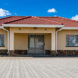 Family Home in Matsheumhlophe