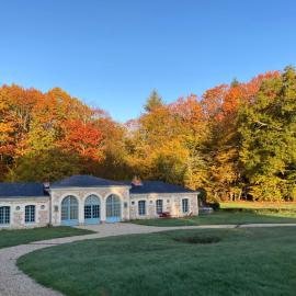 Orangerie de la Calviniere, hotel i Auverse