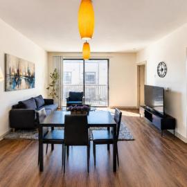Skyline 1BR | Downtown Escape