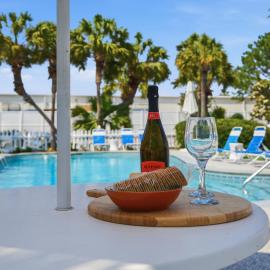 Lux Coastal Retreat, 5 min walk to Beach, Restaurants, & Shopping, hotel a Destin