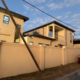 Be my guest, hotel in Roodepoort