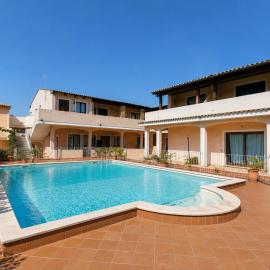 Two Bedroom With Pool Taty Apartment