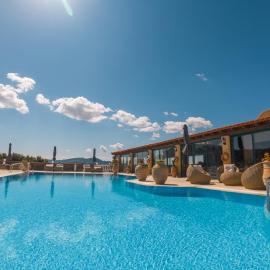 Nikos Apartments Corfu, hotel in Agios Stefanos