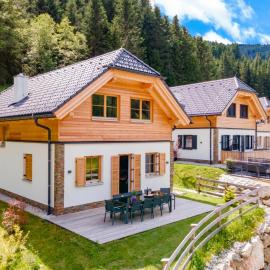 Haus am Wald – hotel w mieście Donnersbachwald