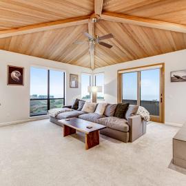 Latitude 38, Hotel in Bodega Bay