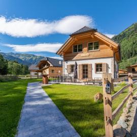Haus Laura – hotel w mieście Donnersbachwald