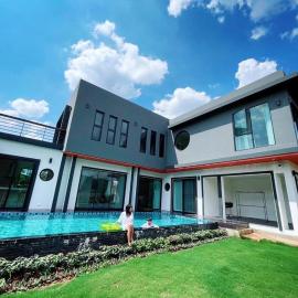 Chacha Tyme Pool Villa Khaoyai, hotelli Wangkatassa