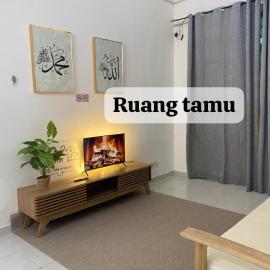 Twenty2 Homestay Sepang, hotel in Sepang