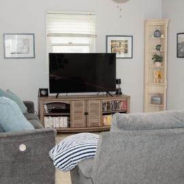 Soccer Fans Welcome to this Fully Stocked, Bright & Inviting 2 Bedroom Home Away From Home, hotel a Kansas City