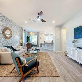 3BR Villa in Gated Oviedo Near UCF & Orlando, hotel in Orlando