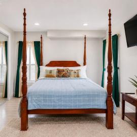 Ocean Views Room in waterfront District Fall River, hotel din Fall River