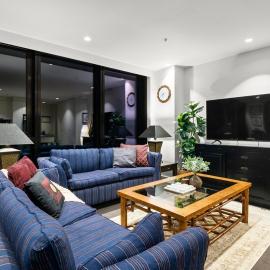 Modern City Gem l 3bed 2bth 2car l Pool & Gym