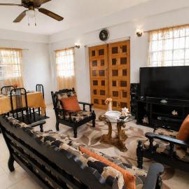 Local Lucian Home, hotel en Anse La Raye