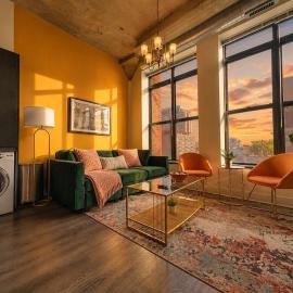 Spacious 2BR Vacation Rental with City View, Optional Parking and Gym Near McCormick Place & Downtown Chicago Attractions