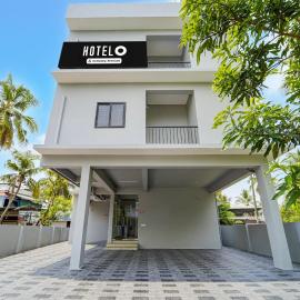 Super Hotel O Nettoor Junction Kochi Formerly Radhika Residency, отель в городе Кумбалам