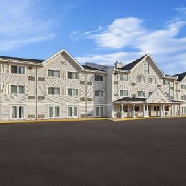 Travelodge Suites by Wyndham Regina - Eastgate Bay, hotell sihtkohas Regina