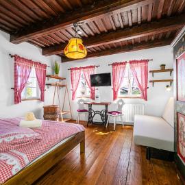 Penzion Sněžná Volary, hotel u gradu Volari
