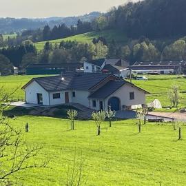 Charmant gîte, au calme, avec vue imprenable sur la nature environnante