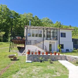 Villa Lugina, hotel in Fushë-Buall