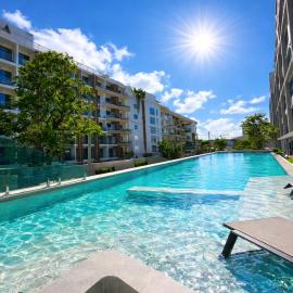 2BR Vacation Home in Bangtao with Pool&Gym Near Beach, hotel in Ban Thalat Choeng Thale