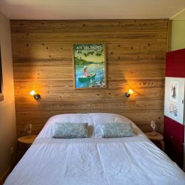 Orevard maisonnette au calme dans verdure